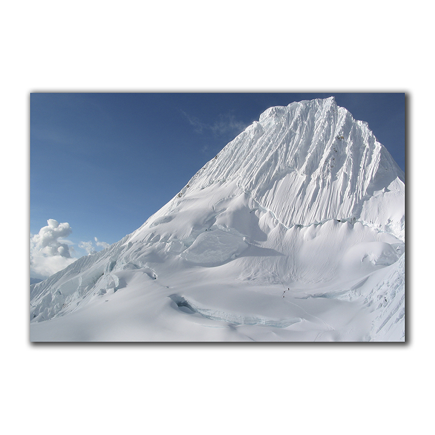 Alpamayo - Imágenes de la Naturaleza en Alta Resolución - Papel Fotográfico Importado – Cuadro con Bastidor Listo para Colgar