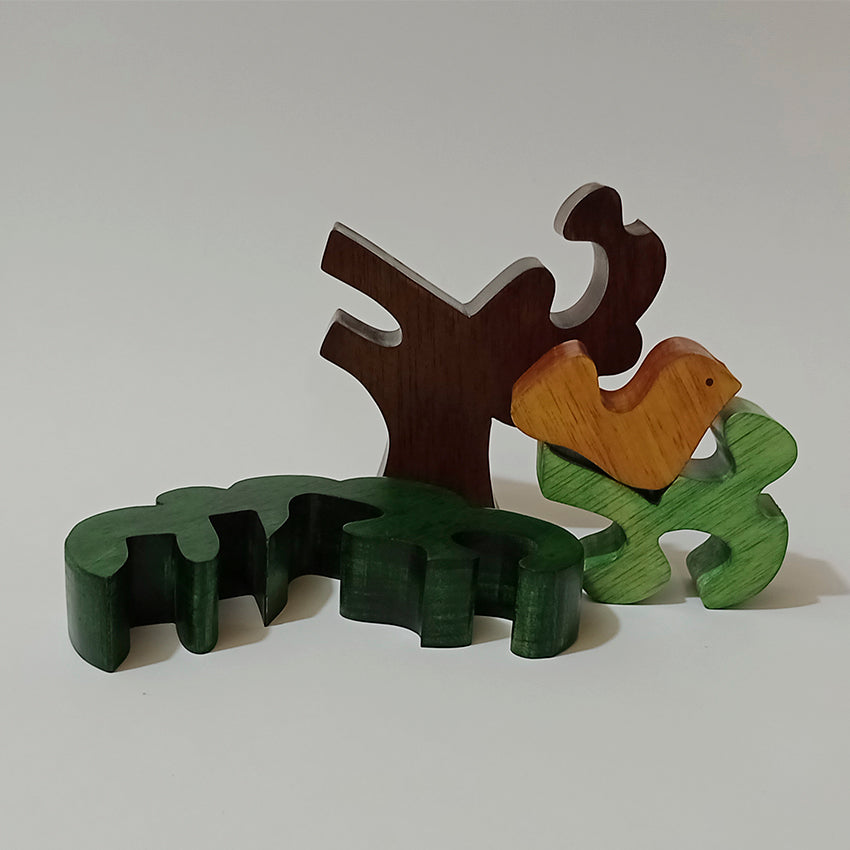 Arbolito con Ave - Rompecabeza Tridimensional - Desarmable de 4 Piezas - Altura 15 cm.